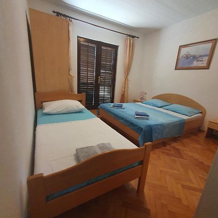 Apartments Karlo Omiš Oda fotoğraf