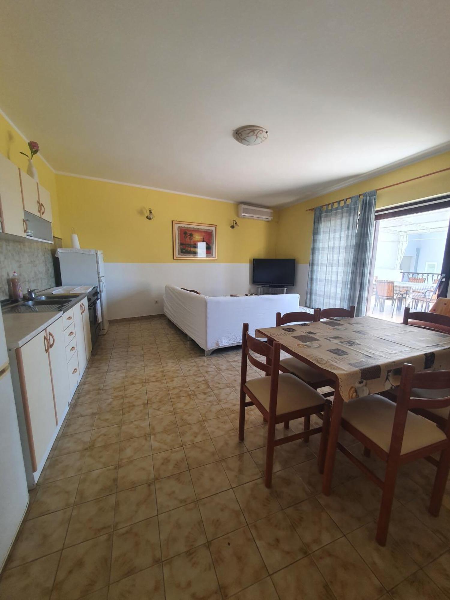 Apartments Karlo Omiš Oda fotoğraf