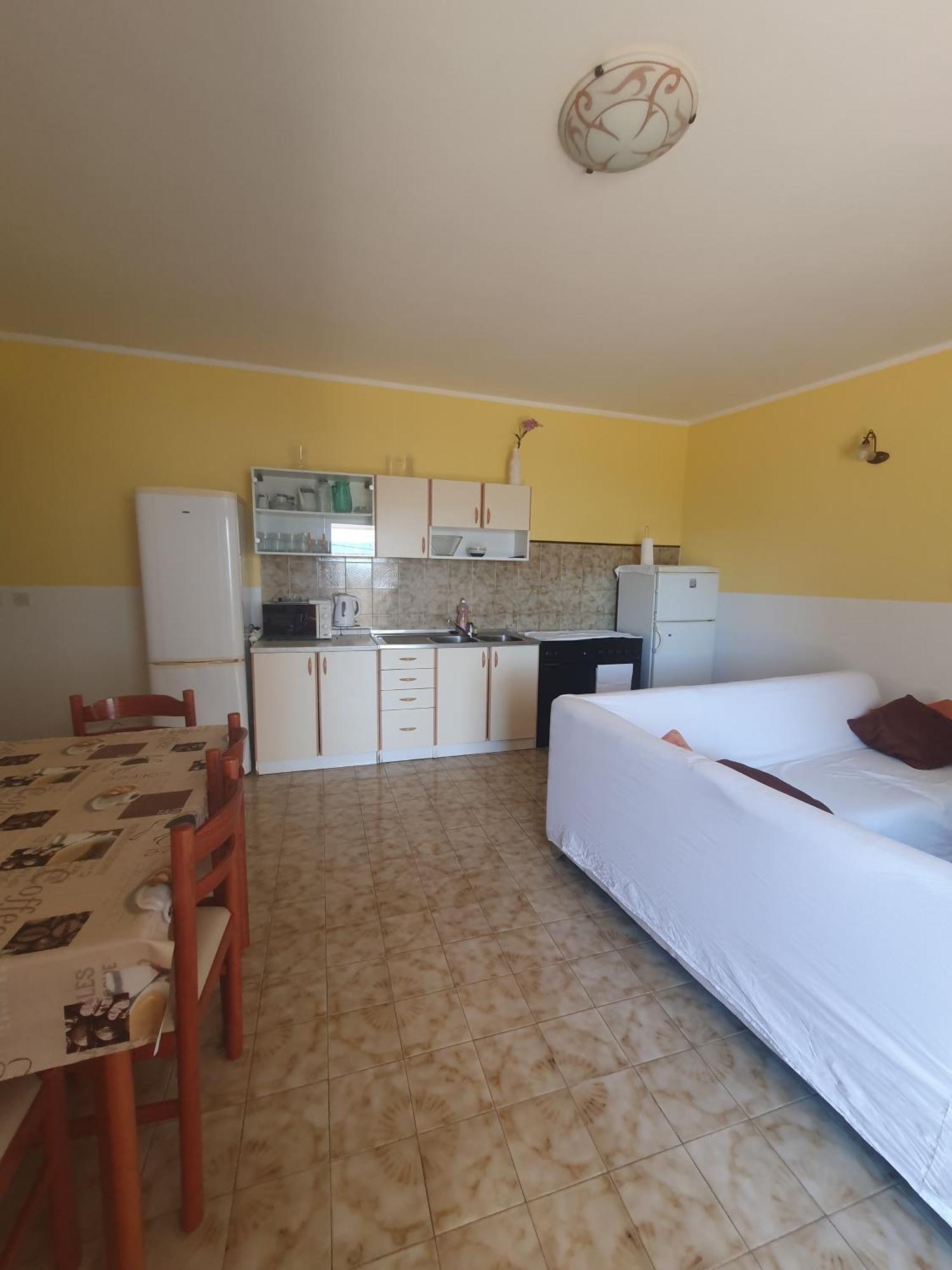 Apartments Karlo Omiš Oda fotoğraf