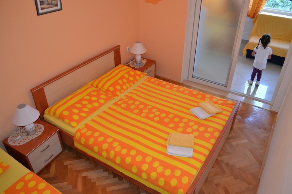 Apartments Karlo Omiš Oda fotoğraf