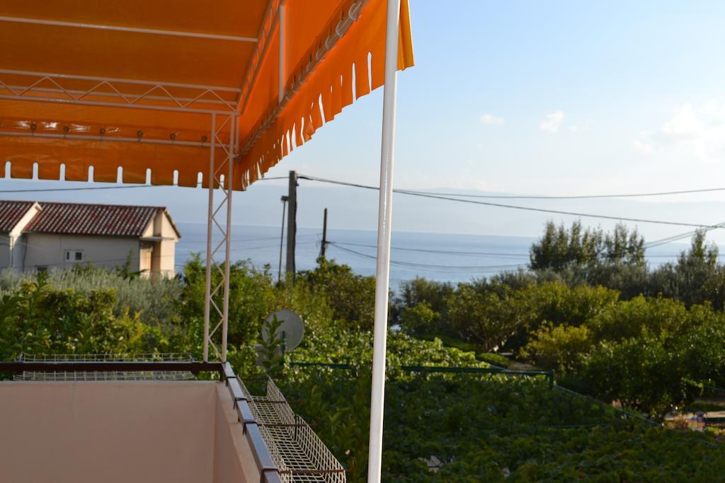 Apartments Karlo Omiš Oda fotoğraf