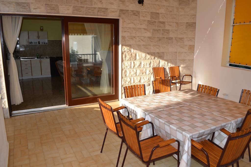 Apartments Karlo Omiš Oda fotoğraf